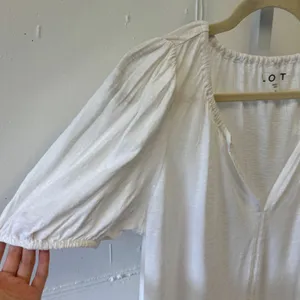 LOFT Cotton Slub Puff Sleeve Split Neck Blouse Top Medium 36801213 White Relaxed thumbnail 4