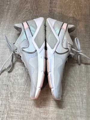 Nike Legend Essential 2 Women's Sneakers Trainers Athletic Shoes Gray Pink 8.5 thumbnail 9