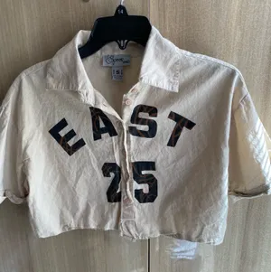 Size small button up collar crop top White thumbnail 1