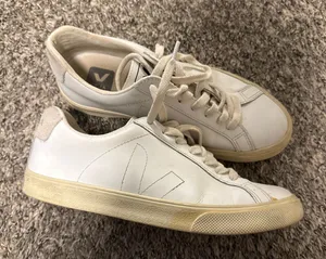 VEJA White Sneakers thumbnail 1