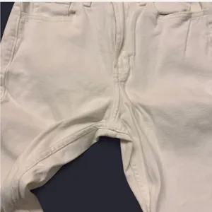 Hollister Women's Ultra High-Rise Straight Jeans White Size 3 thumbnail 6