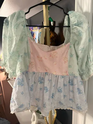 Boutique top thumbnail 1