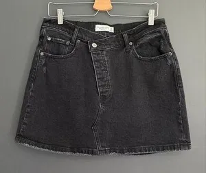 Abercrombie and Fitch High Rise The 90s Crossover Micro Mini Skirt Black Size 31 thumbnail 1