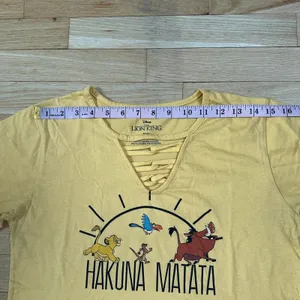 Disney the lion king loose crop top thumbnail 7