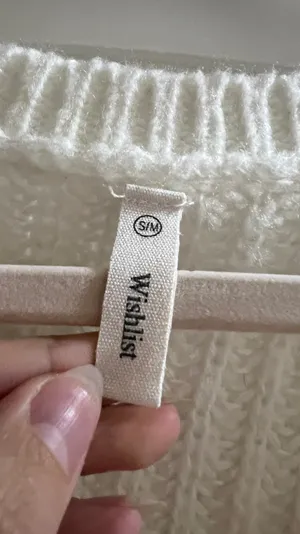 Sweater thumbnail 4