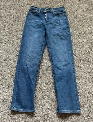 Levi’s Wedgie Straight Jeans thumbnail 1