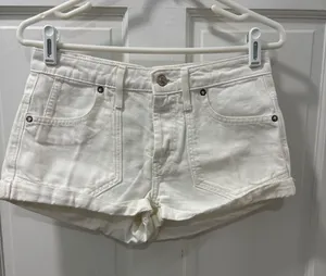 We The Free Women’s Beginners Luck Low Rise Slouch Shorts Size 25 White EUC thumbnail 1