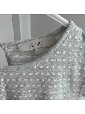 Loft NWOT Women's Gray White Swiss Dot Ruffle Sleeve Cotton Knit Top Size M thumbnail 2