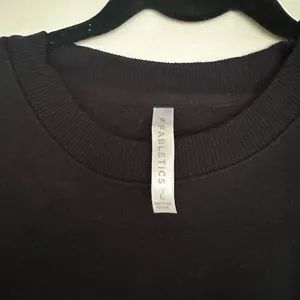 Brand new Fabletics Black Crewneck thumbnail 3