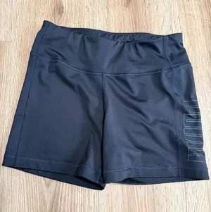 Puma‎ Women's Dark Navy Athletic Training Shorts thumbnail 1