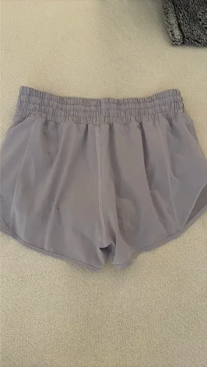 Lululemon Hotty Hot 2.5" High-Rise Shorts thumbnail 2
