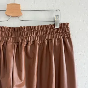 NWT OFFLINE By AERIE Real Luxe Faux Vegan Leather Wide Leg Pants Size L thumbnail 8