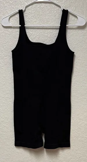 OQQ Black Ribbed Sleeveless Romper Bodysuit Size Medium thumbnail 1