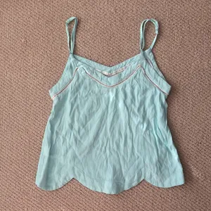 Mika & Gala Scalloped Cropped Eyelet Tank Top Blouse Aquamarine Teal Size 10 EUC thumbnail 8