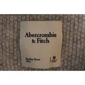 Womens Abercrombie & Fitch Gray White Houndstooth Crop Sweater Vest Size Medium thumbnail 3