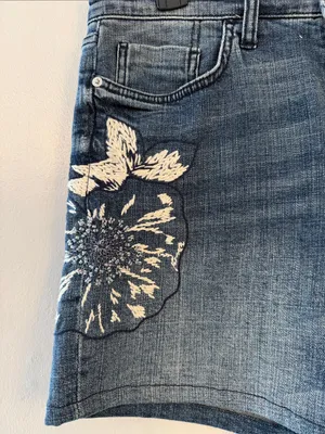 Pilcro embroidered jeans shorts 28 slim boyfriend thumbnail 2