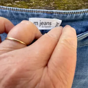 Maurice's M Jeans 18W short (ankle) 27” patched jeans thumbnail 3