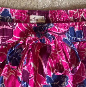 Hollister Soft Floral Shorts thumbnail 4