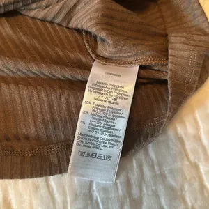 Madewell ribbed super crop turtleneck top in castle rock thumbnail 5