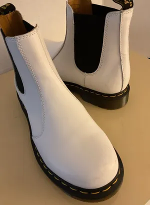 Dr. Martens women White leather Chelsea Platform Boots with Black Elastic 10 thumbnail 1