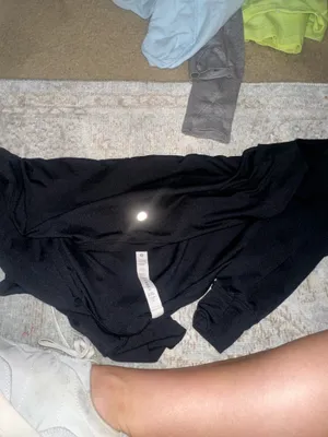 Lululemon Long Sleeve Loose Crop Top black thumbnail 3