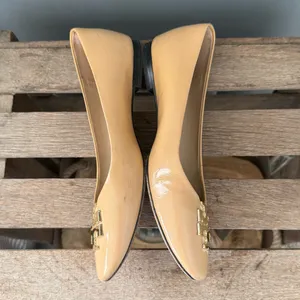 Tory Burch Patent Leather Pointy-Toe‎ Logo Flat Size 8 A30 thumbnail 8