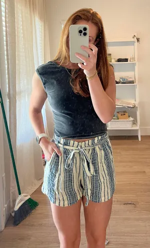 Lulus shorts thumbnail 1