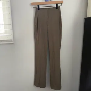 Lululemon 0 Smooth Fit Pull‎ On Flare Nomad Minimal Outdoor Athletic Taupe thumbnail 3