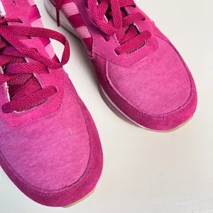 Adidas Women’s Pink Low Top Lace-Up Sneakers Size US‎ 8.5 B43788 thumbnail 3