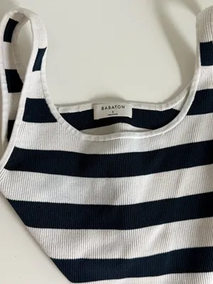 Babaton Aritzia Tank Sculpt Knit Cropped Square Neck Top ribbed thumbnail 2