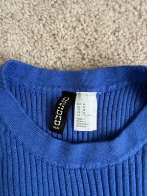 H&M Divided Crop Tank Top thumbnail 2