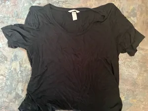 H&M tshirt  thumbnail 1