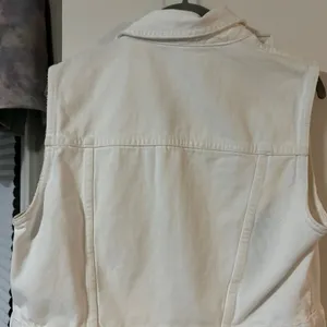 Zara White Denim Vest thumbnail 2