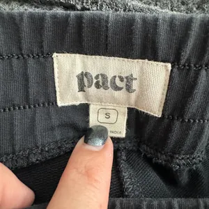 Pact Pull On Drawstring Organic Cotton Black Pants Women's Size Small thumbnail 4