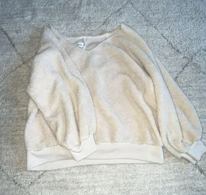 White angashion sweater thumbnail 1