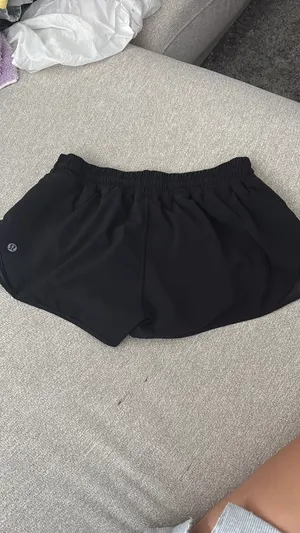 Lululemon Hotty Hot 2.5" Low-Rise Shorts thumbnail 2