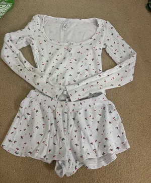 Skims pj set thumbnail 1