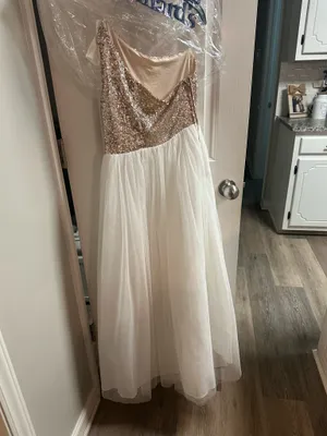 Girls size 14 Formal Dress thumbnail 6
