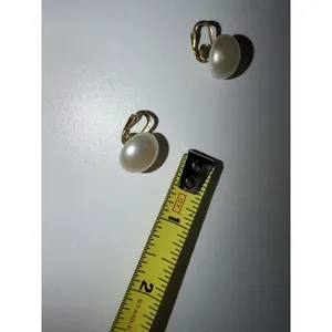 Vintage Signed 80s 90s‎ Ciner Faux Pearl Cabochon Gold Tone Clip-on Earrings thumbnail 4