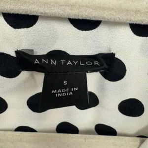 Ann Taylor Polka Dot Blouse Women's Small White Black Long Sleeve V-Neck Classic thumbnail 6