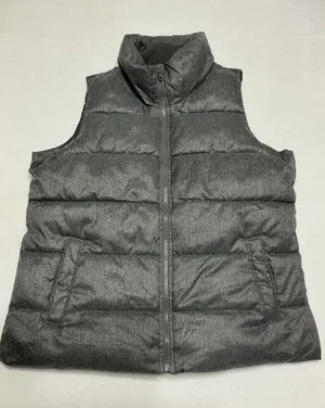 Old Navy Womens Large Gray Puffer Vest Full Zip Quilted Winter Layering Vest thumbnail 1