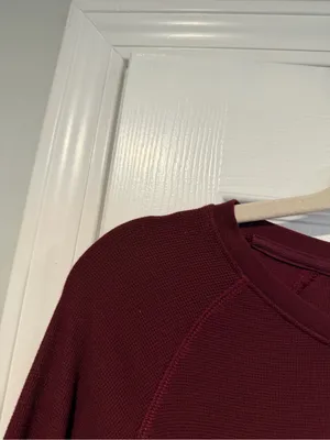 L.L. Bean Size L Burgundy Long Sleeve Crew Neck Waffle Knit Thermal Top thumbnail 3