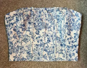 SHEIN Blue/White Floral Cropped Tube Top thumbnail 1