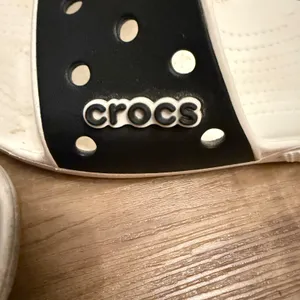 Crocs Classic Slide Sandals White Black with Charms Comfort‎ Slip On Sz 7 thumbnail 7