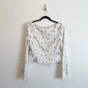 House of CB | Clarissa Garden Print Lace Trim Tie Front Top‎ in Ivory & Green thumbnail 7