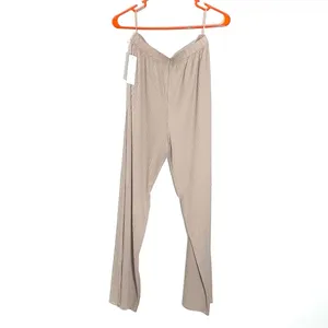 Uniqlo Women’s Plated Straight Pants thumbnail 4