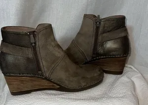 Dansko ankle leather boot, metallic green and suede size 40 thumbnail 3