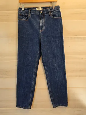 {29/8} Abercrombie & Fitch The Mom Hifh Rise Blue Jeans thumbnail 3