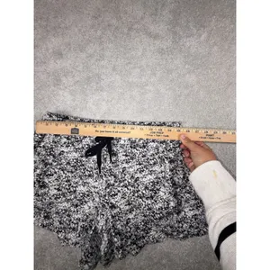 Athleta Farallon Shorts black and white size medium thumbnail 2