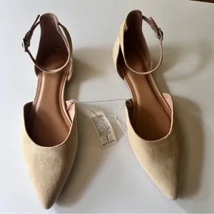 Old Navy Women's Pointy Toe Low Heel Ankle Strap Flats Desert Floor Sz 8 thumbnail 5